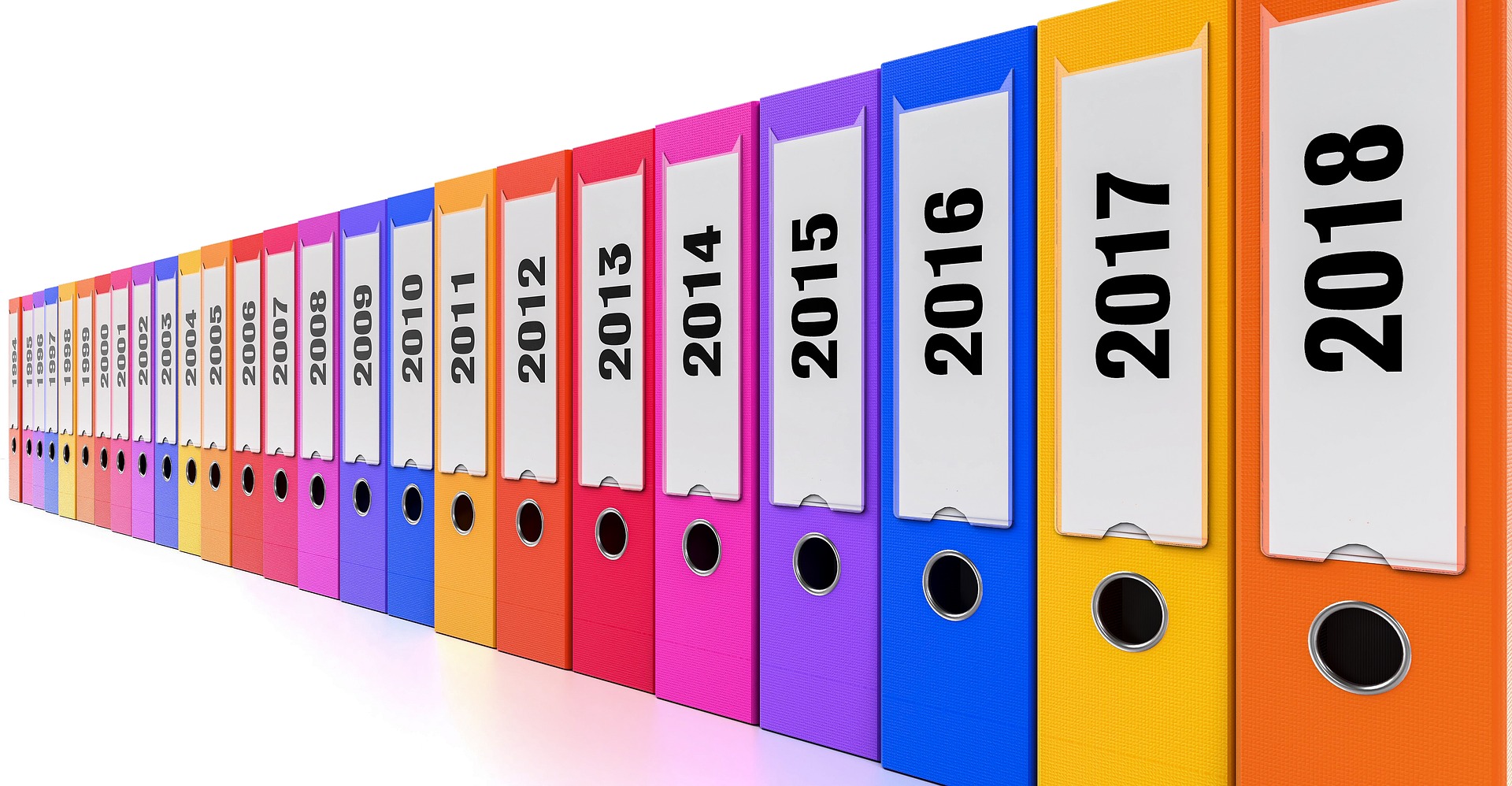 Ring binders aligned 2654130 1920 1